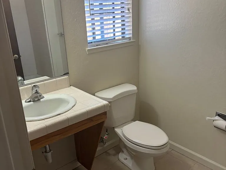 308 Hill St — Photo 12