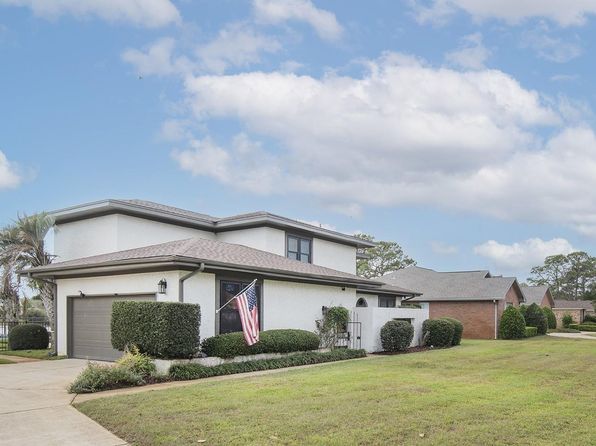 6507 Lake Charlene Dr, Pensacola, FL 32506