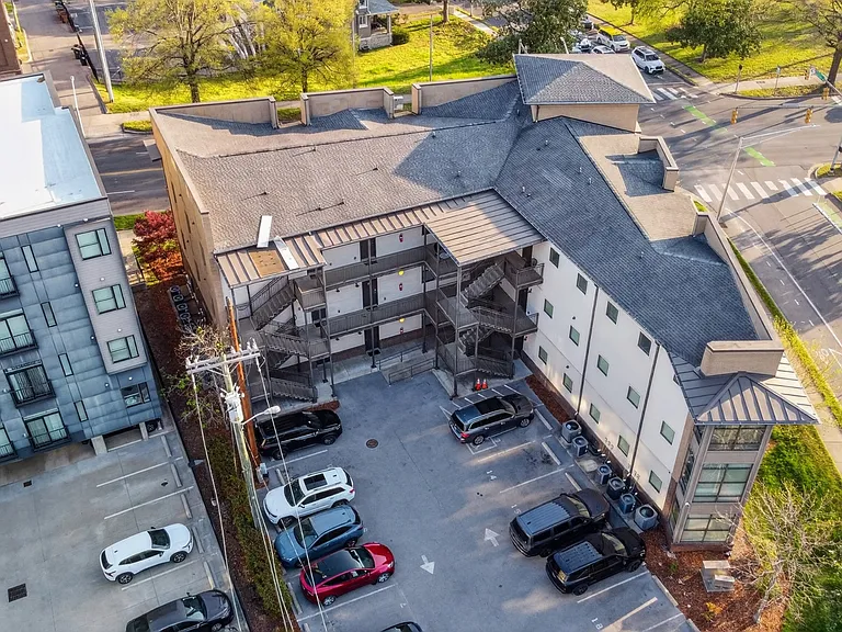 1700 Belcourt Ave #105 — Photo 27