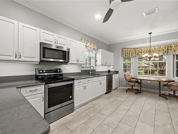 3rd image of 25792 Old Gaslight DR