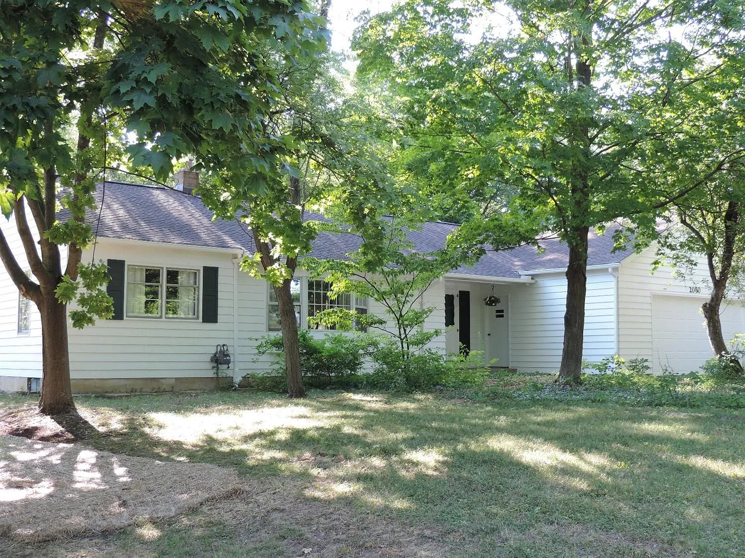 2080 Newport Rd photo 1