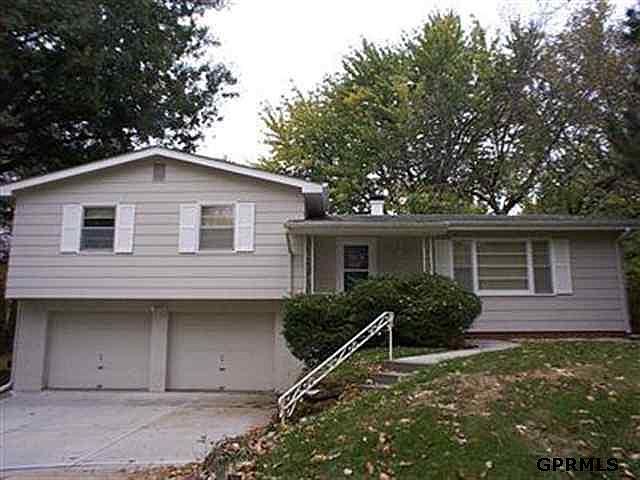 1st image of 9515 NW Wirt St