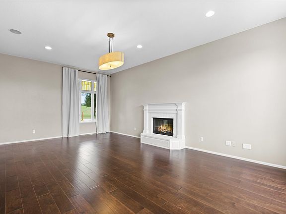 5th image of 400 E Saint Andrews Dr