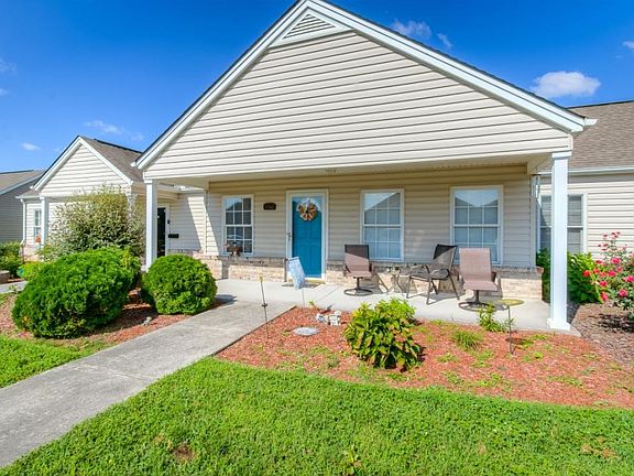 2nd image of 1561 Pine Cone Cir