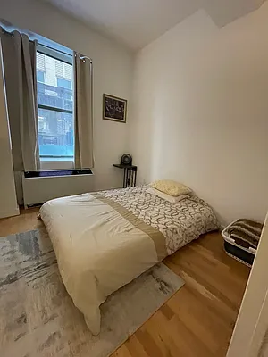 Rented by NY Living Solutions | media 23