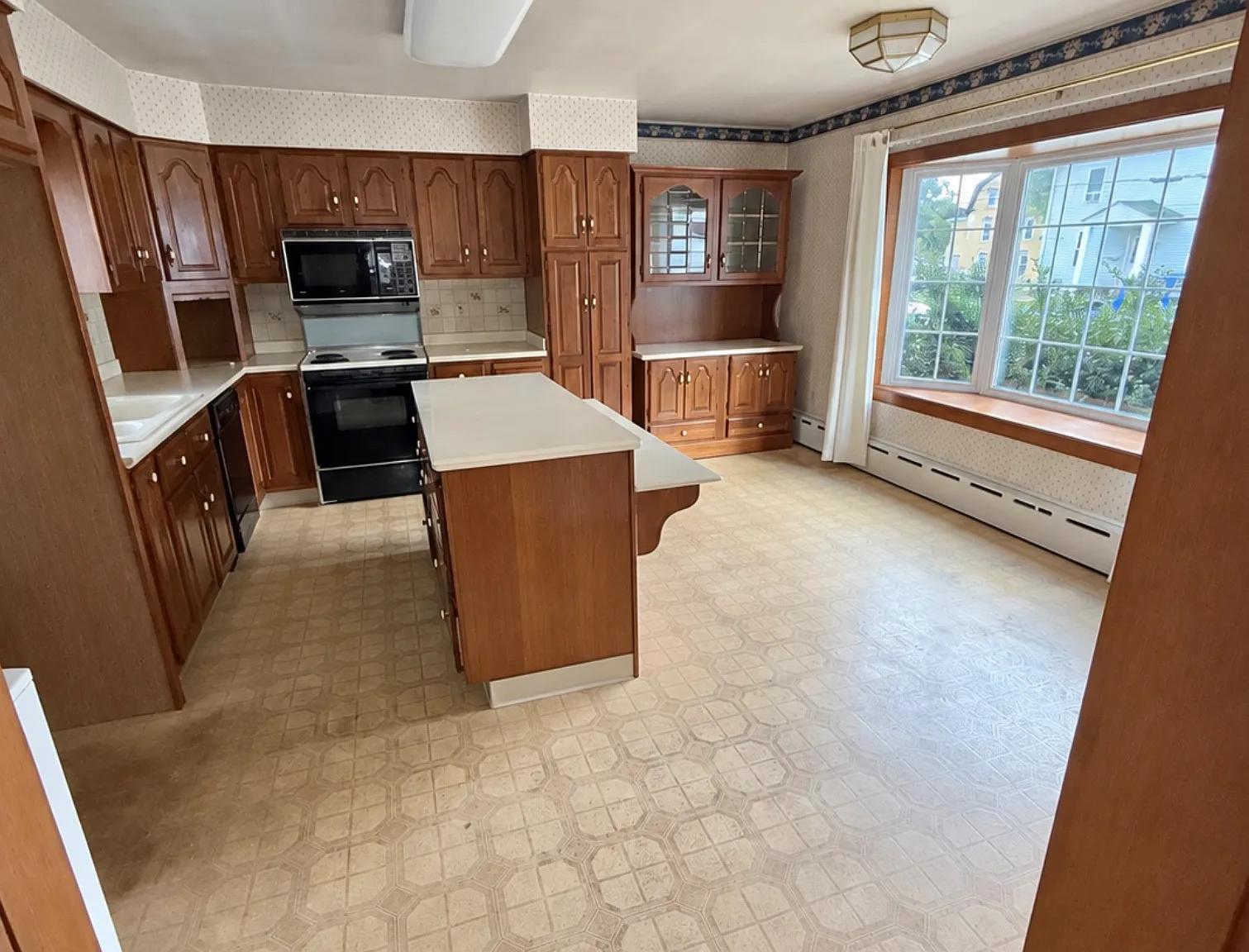 2 bed, 1400 sqft, $1,400 — Photo 3