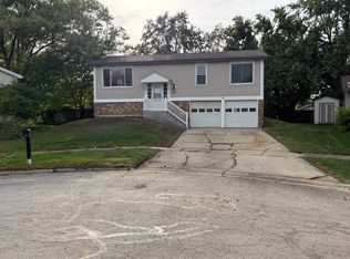 569 Emerson Cir, Bolingbrook, IL 60440
