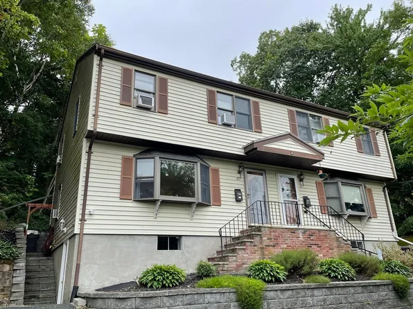47 Crescent Ln #1, Malden, MA 02148