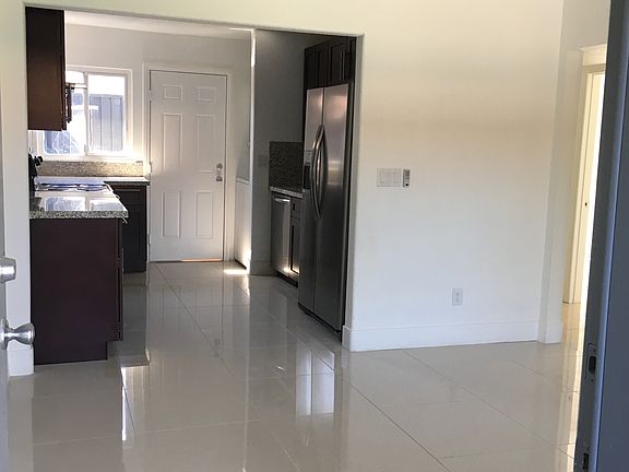 3rd image of 512 S 11th St #4