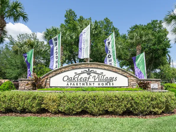 Oakleaf Village Apartments