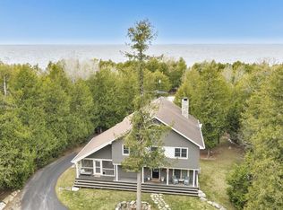 5012 Bay Shore Dr, Sturgeon Bay, WI 54235