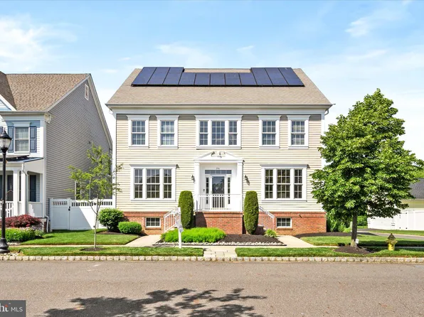 246 Union St, Robbinsville, NJ 08691