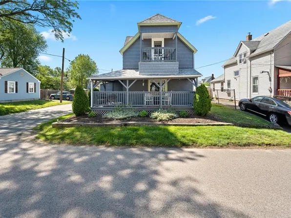 106 Maple Ave, Riverside, RI 02915
