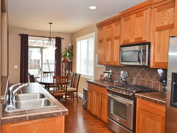 3rd image of 12594 Tidewater St