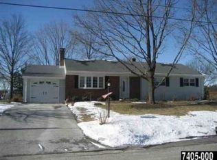 115 Windbriar Ln, Gettysburg, PA 17325