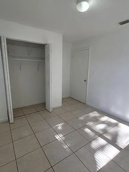 2223 Taylor St — Photo 11