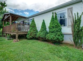 14 Town View Ln, Andrews, NC 28901