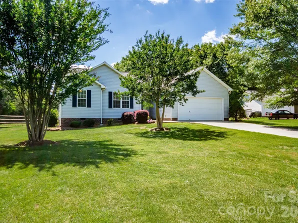 101 Mount Zion Dr, Statesville, NC 28625