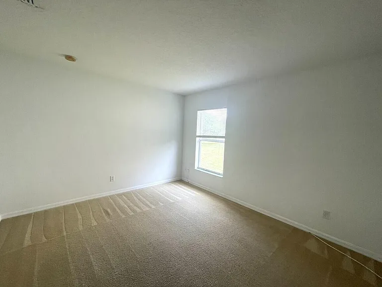 1061 SW Coleman Ave — Photo 13