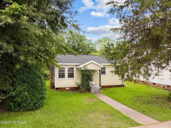 204 S Goldsboro Street, Fremont, NC 27830