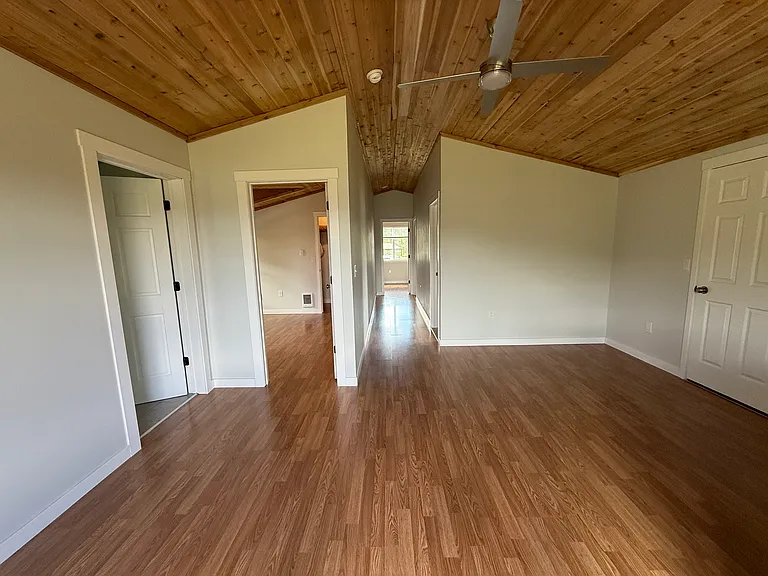 37 Lakeview Rd — Photo 5