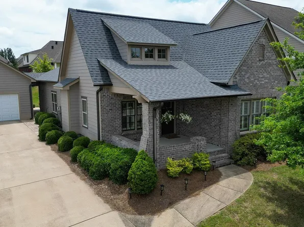 221 Woodland Trl, Pell City, AL 35125