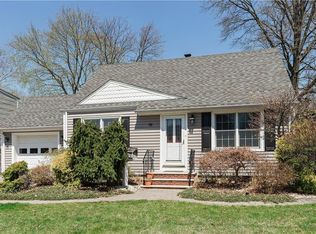 58 Leeds Dr, South Plainfield, NJ 07080