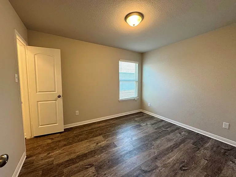 1908 Delano Dr — Photo 22