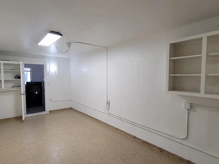 638 N Whisman Rd — Photo 7