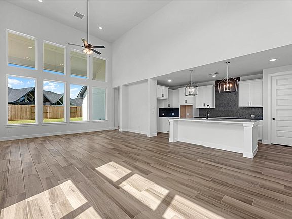 3rd image of 1115 Village Falls Dr