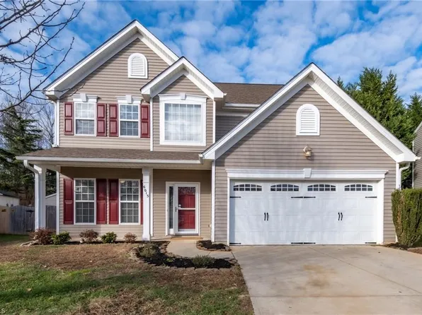6015 Accord Ct, Pfafftown, NC 27040