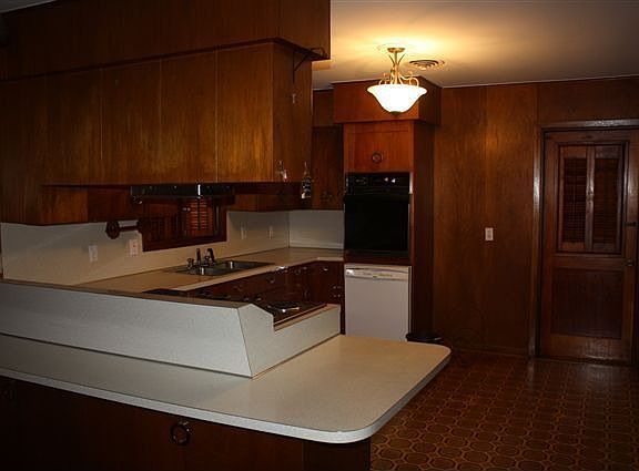 5th image of 2434 Grand Blvd