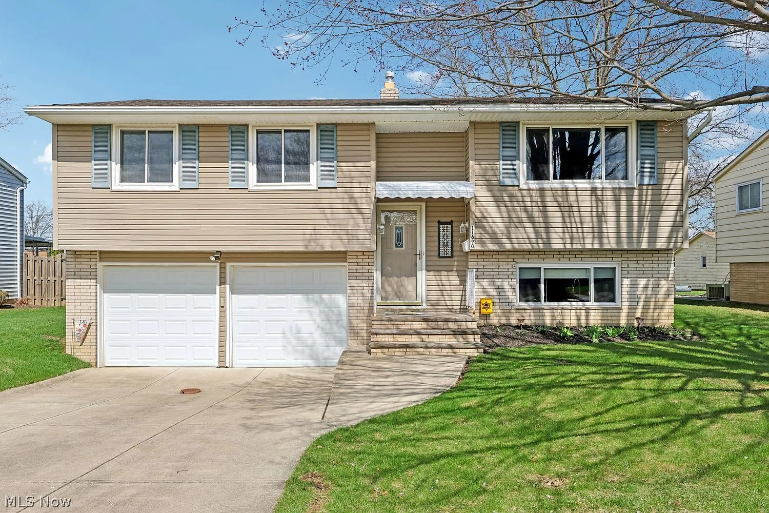 11690 Johnson Dr photo 1
