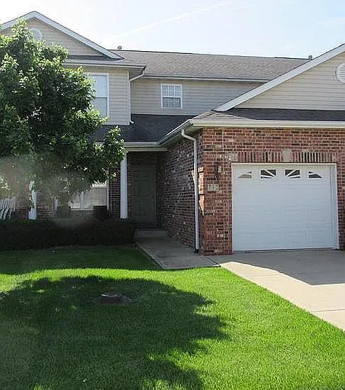 712 Titan Dr photo 1