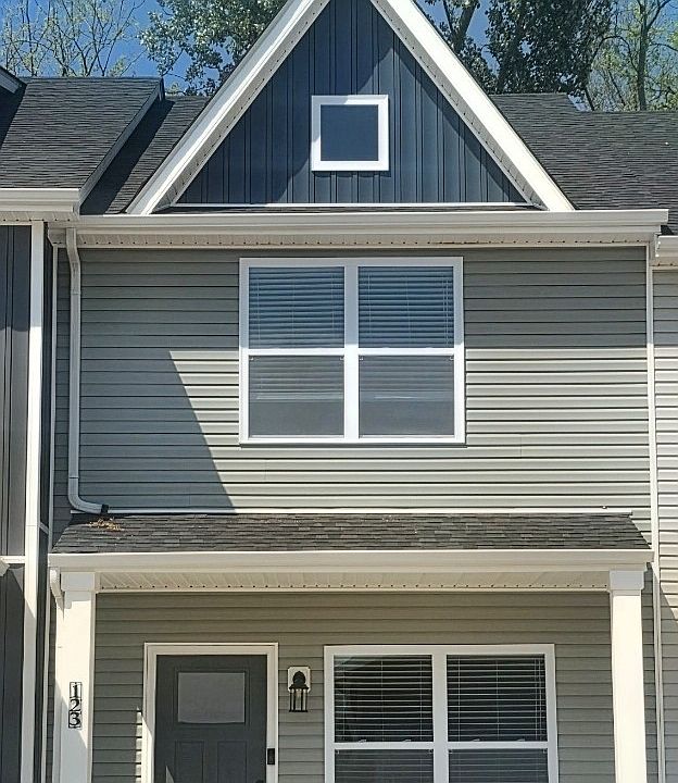 1st image of 123 Front Ridge Cir