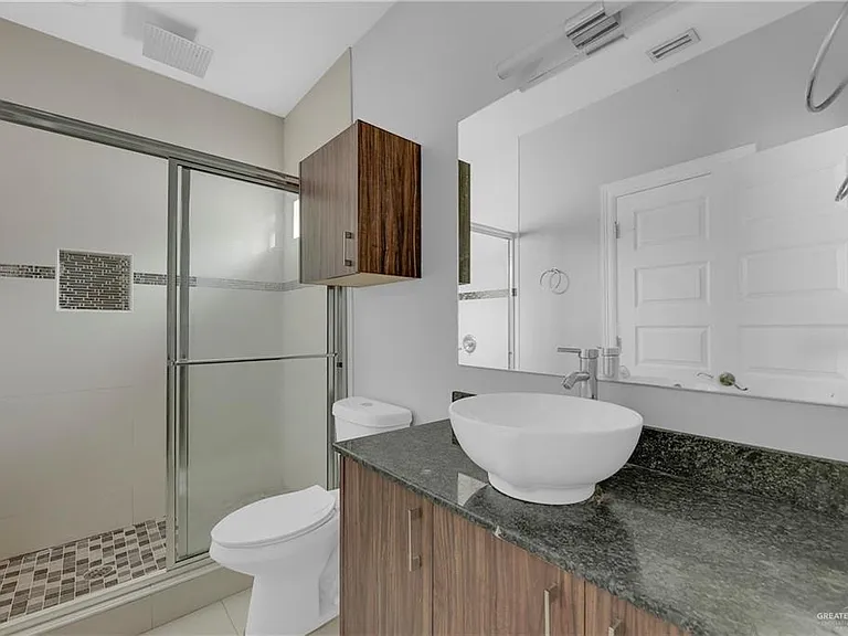 2706 Larkspur Ave #1 — Photo 6