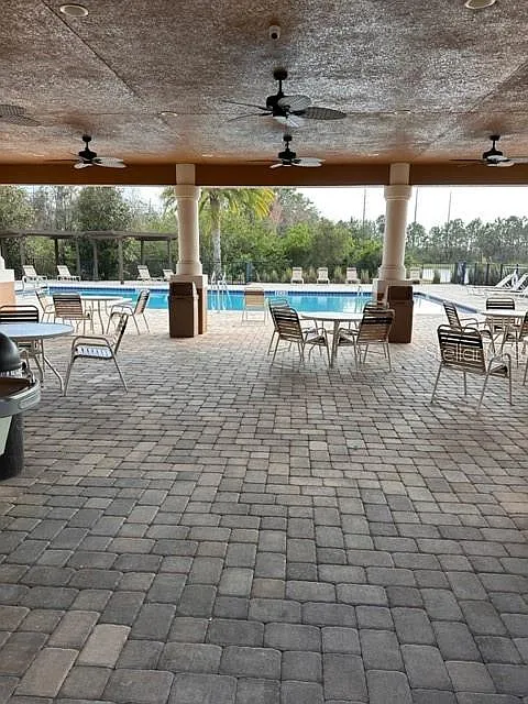 3 bed, 2.5 bath, 1592 sqft, $2,350 — Photo 4