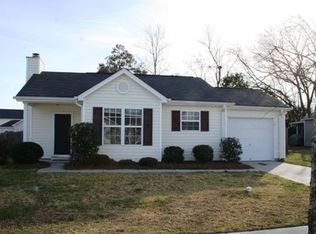 212 Oakpointe Dr, Lexington, SC 29072