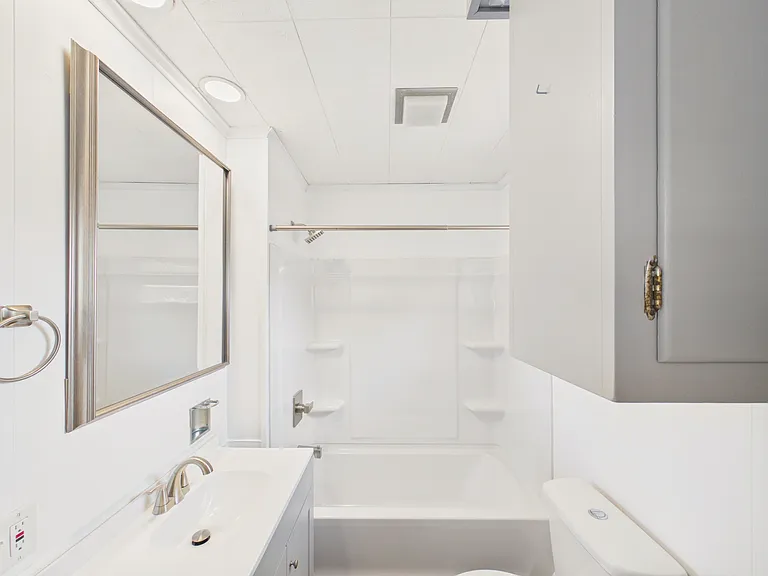 1st Floor Bathroom
