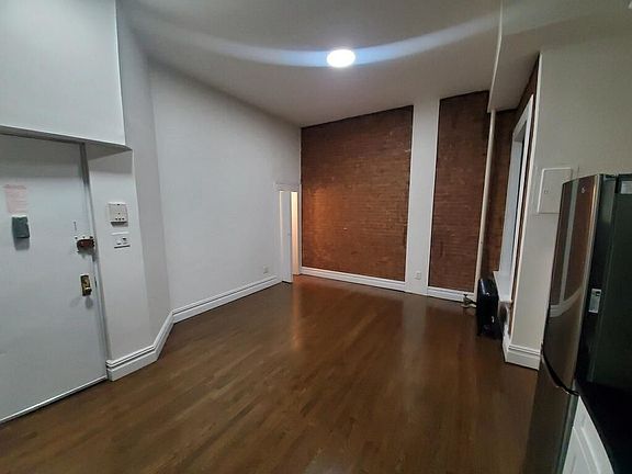 3rd image of 405 Central Park W Frnt 1