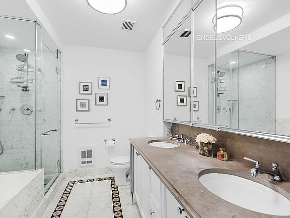 5th image of 205 W 76th St APT 901