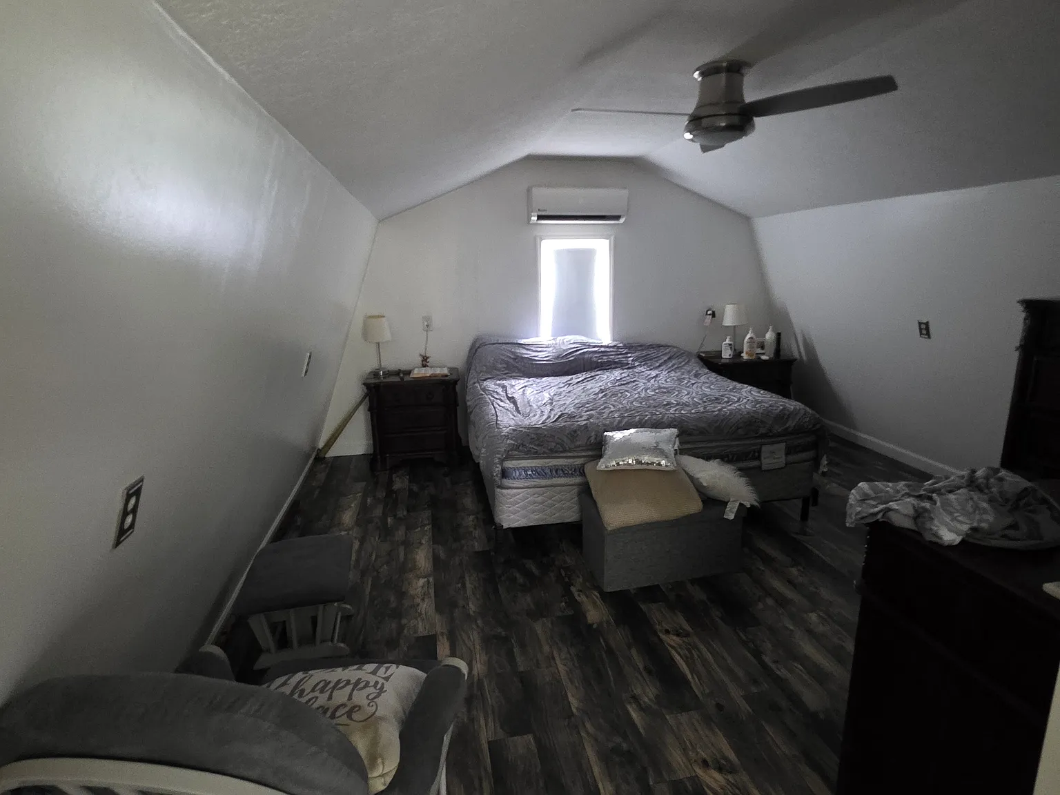 4 bed, 2430 sqft, $3,100 — Photo 3