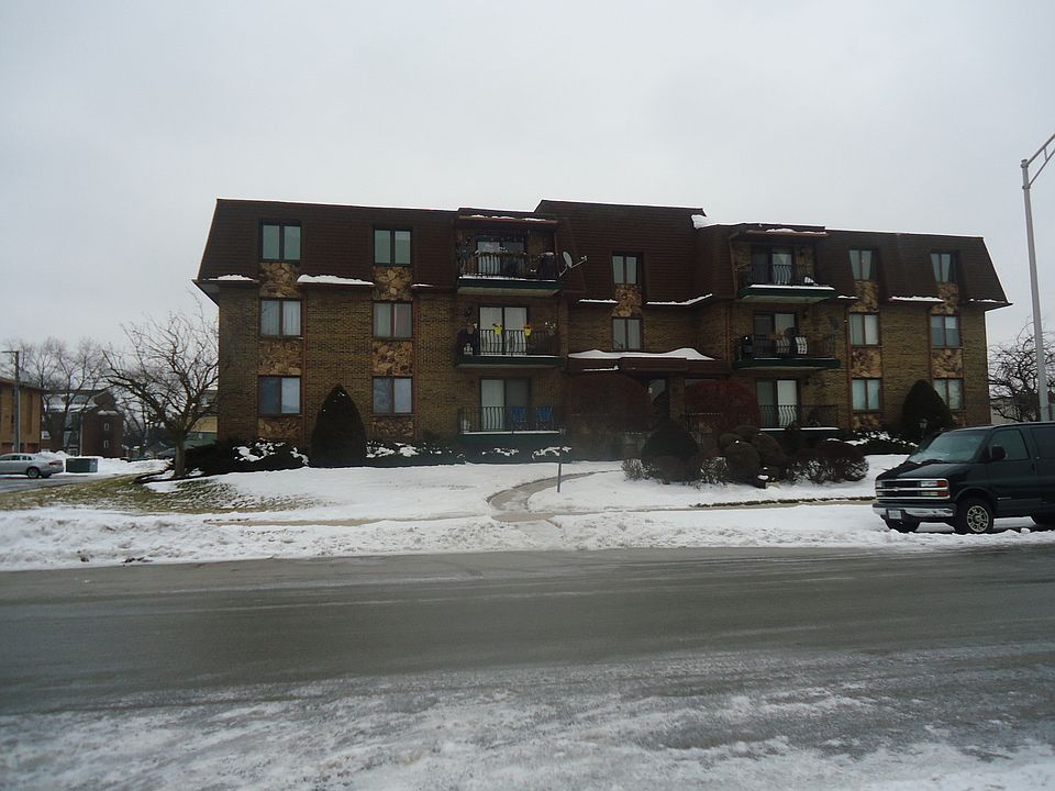1st image of 10445 Mansfield Ave APT 3C
