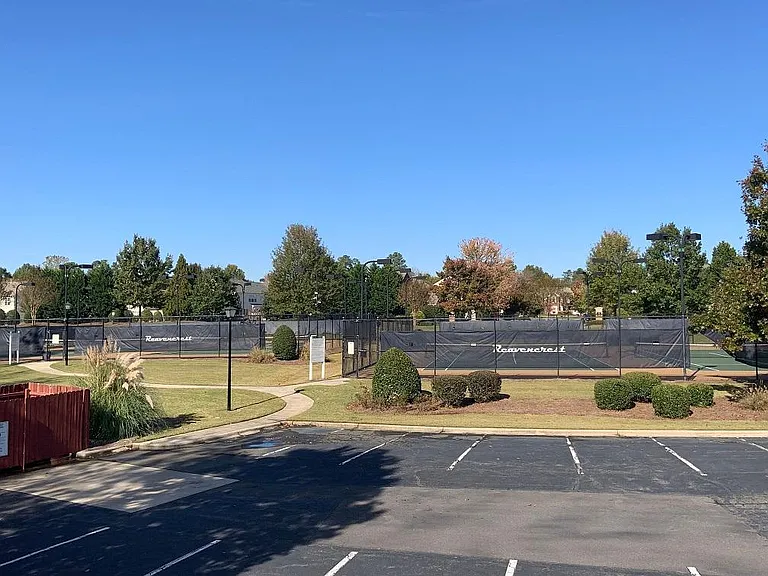 8005 Lancken Dr — Photo 31