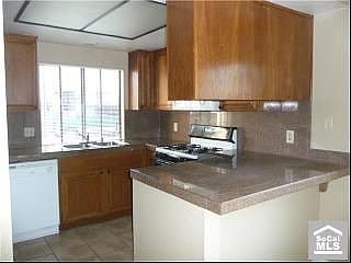 4th image of 63 Laurel Ln