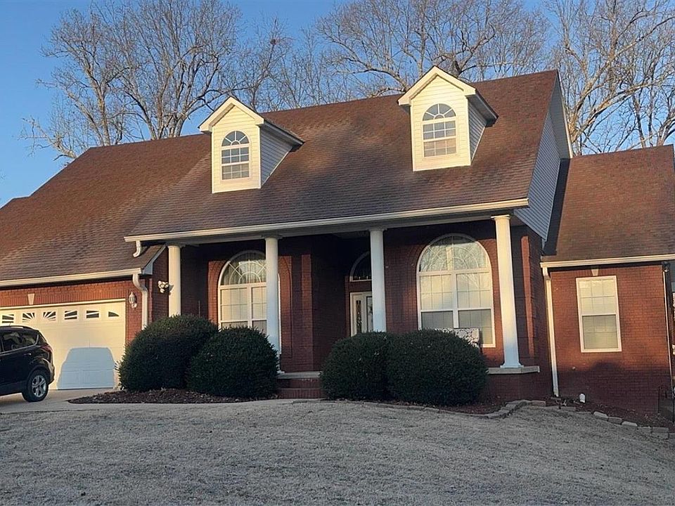 2nd image of 2621 Miller Ln