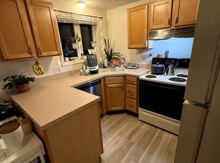 220 Shady Lea Rd UNIT 4, North Kingstown, RI 02852