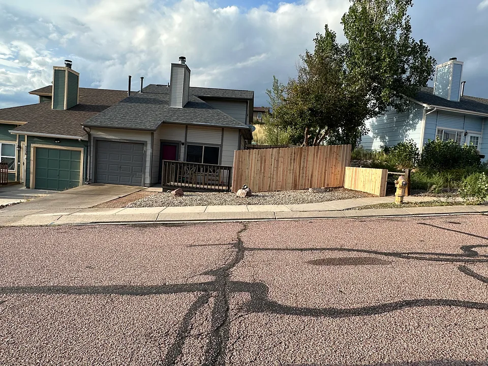 5240 Solar Ridge Dr