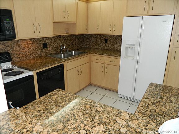 5th image of 16566 NE 26th Ave