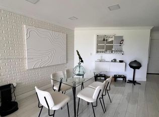 Las Brisas, Hialeah, FL 33015